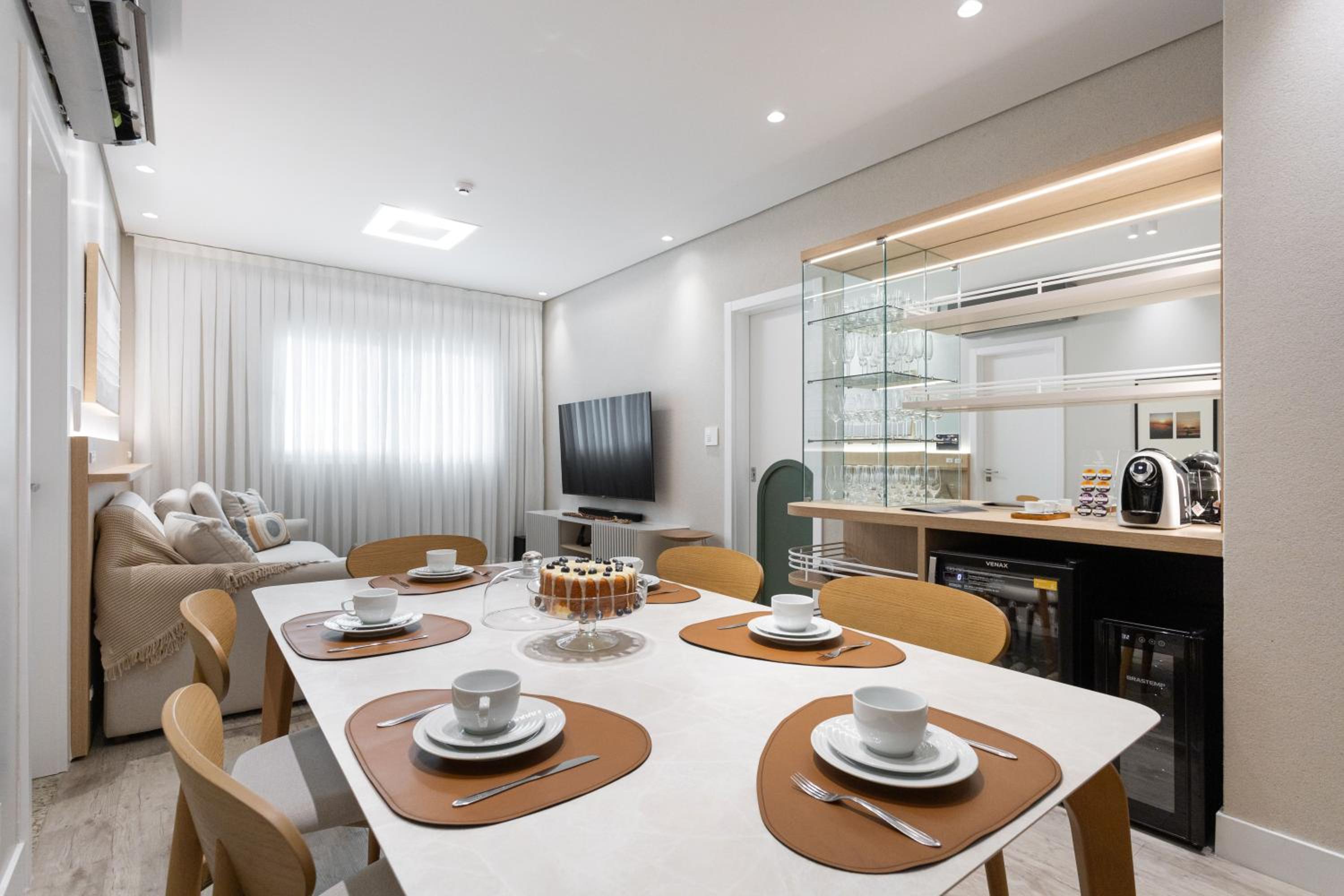 Three-Bedroom Deluxe Apartment