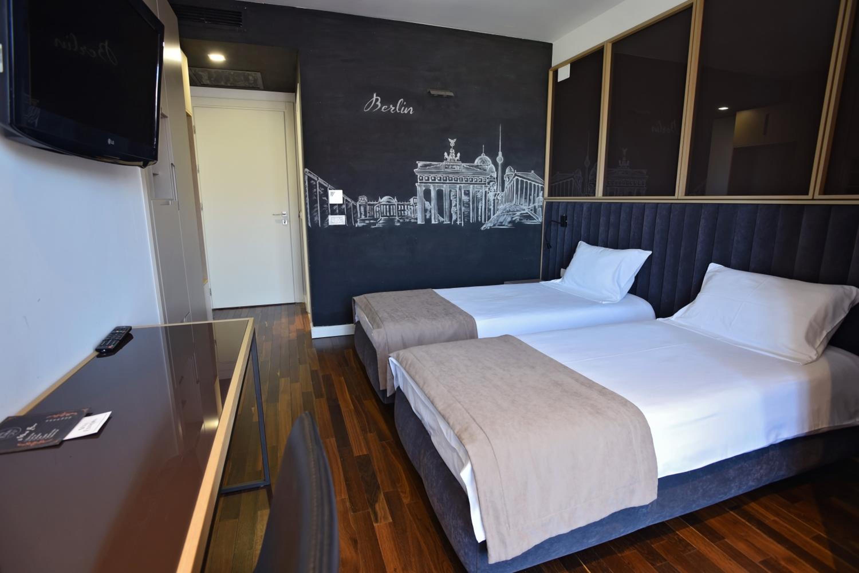 Deluxe Double or Twin Room