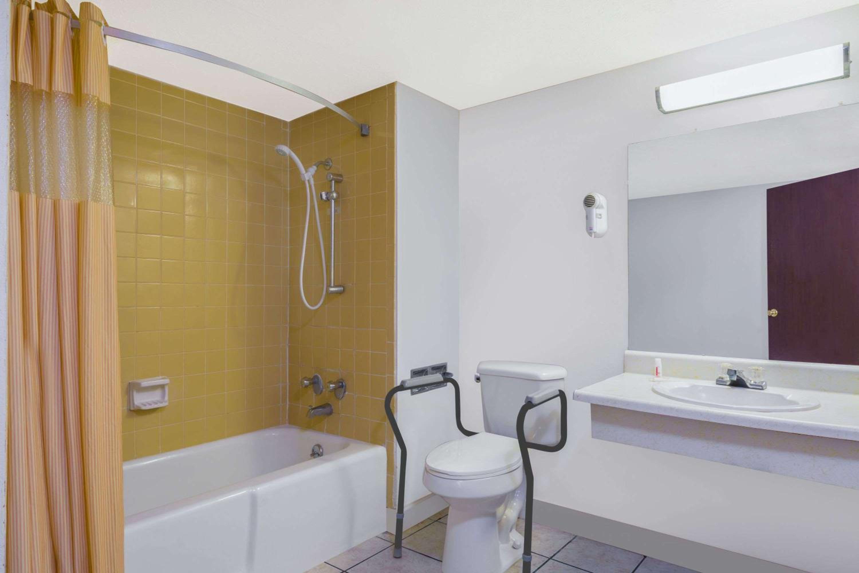 Double Room - Disability Access/Non-Smoking