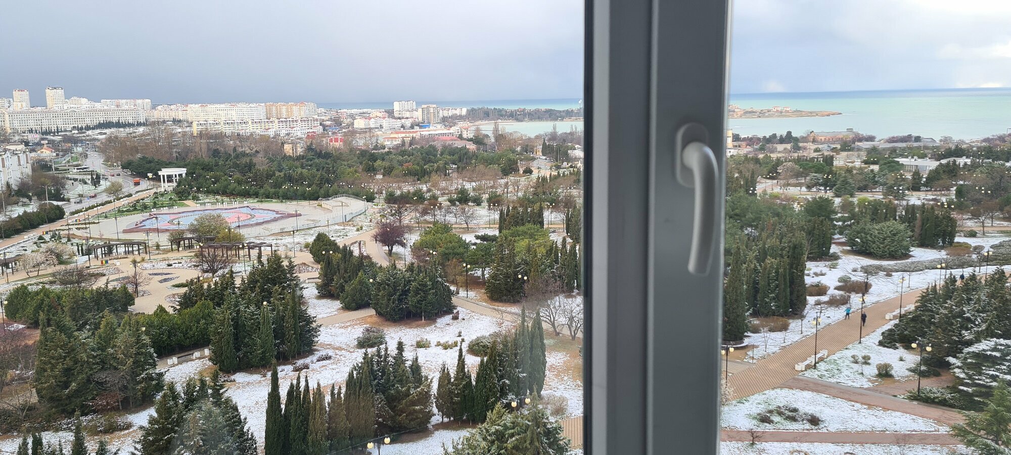 Апартаменты  с кухней с балконом с видом на море и Парк Победы