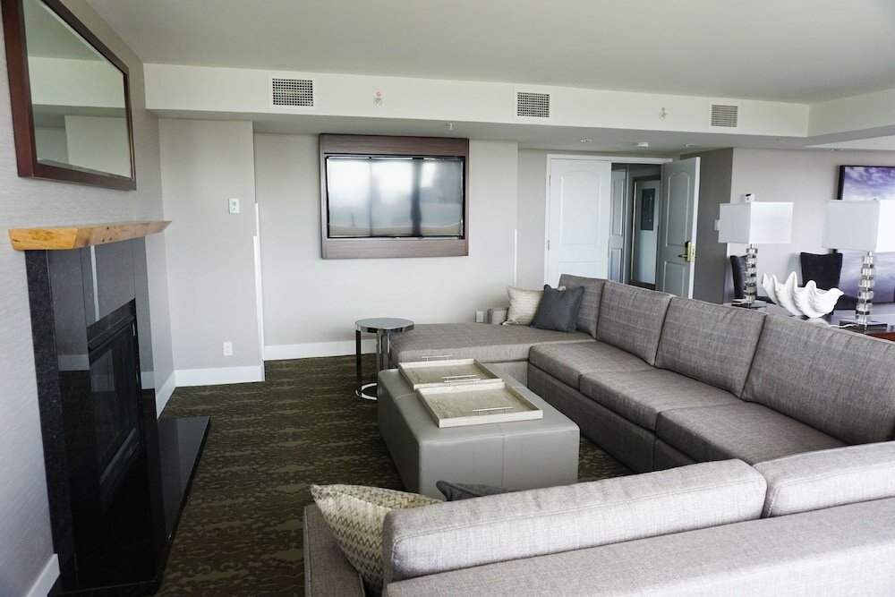 Suite, 1 King Bed, Non Smoking (Penthouse)