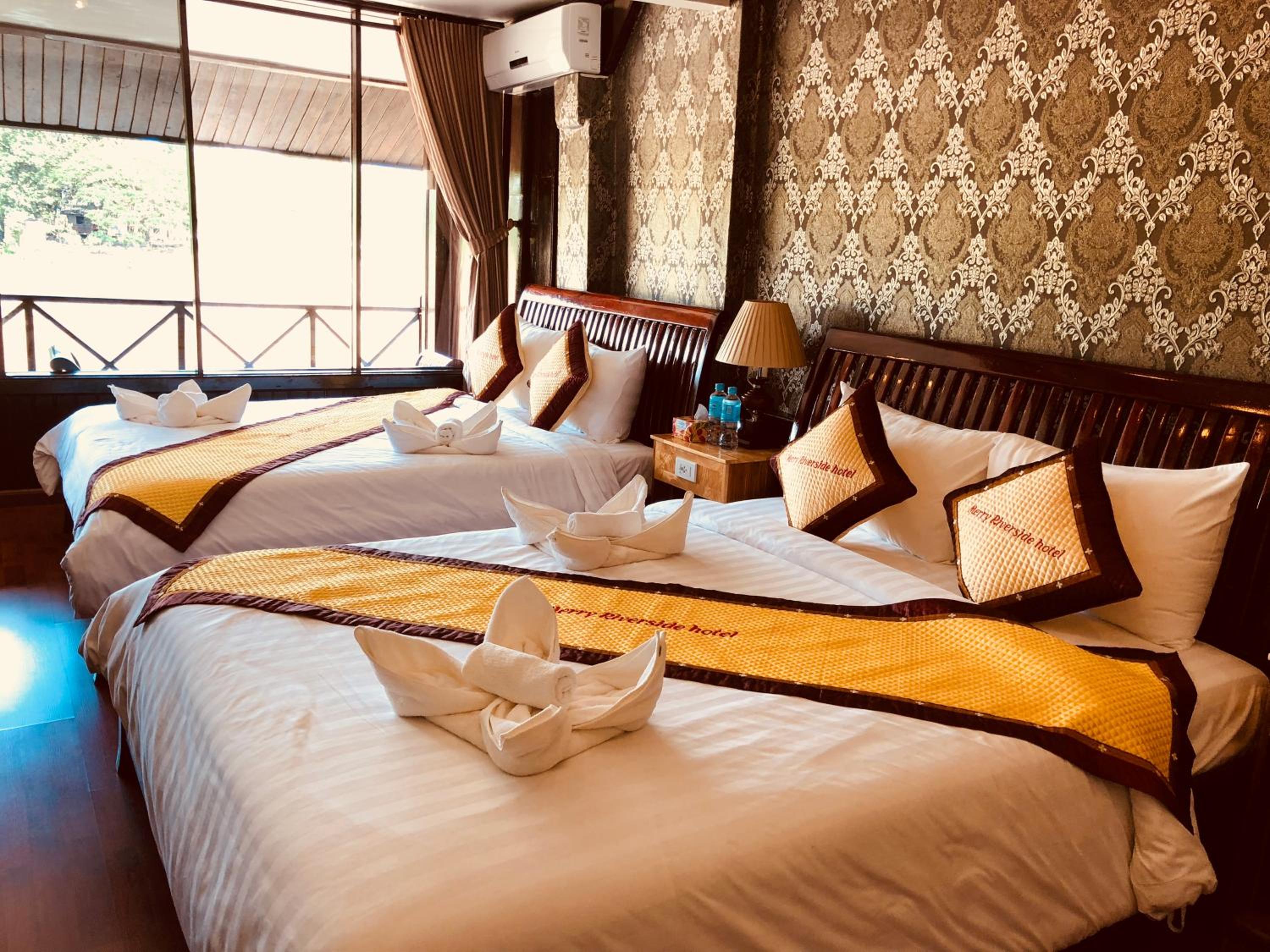 Family Room with Balcony and River View