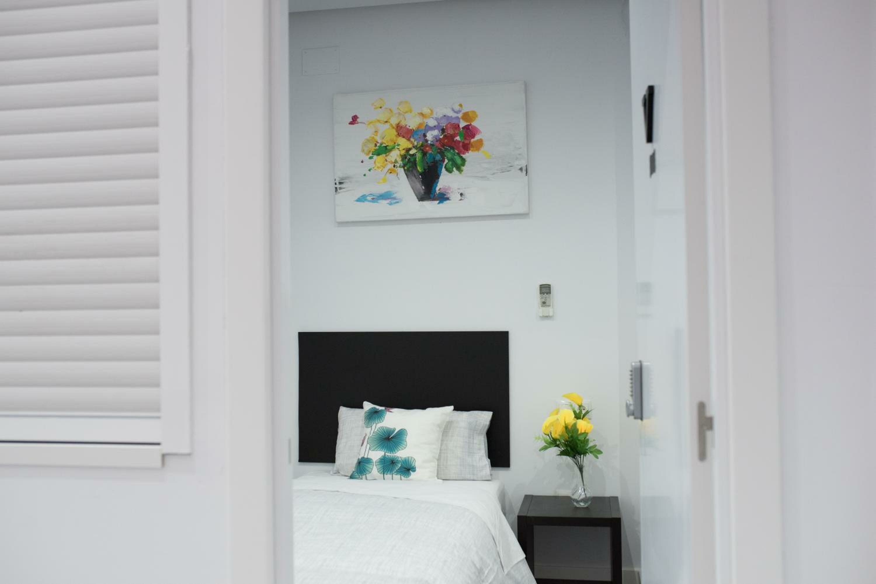 Single Room with Private Bathroom