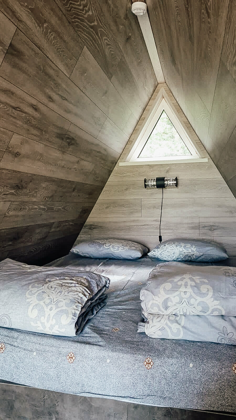 Треугольный