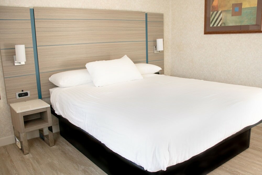 Standard Room, Jetted Tub