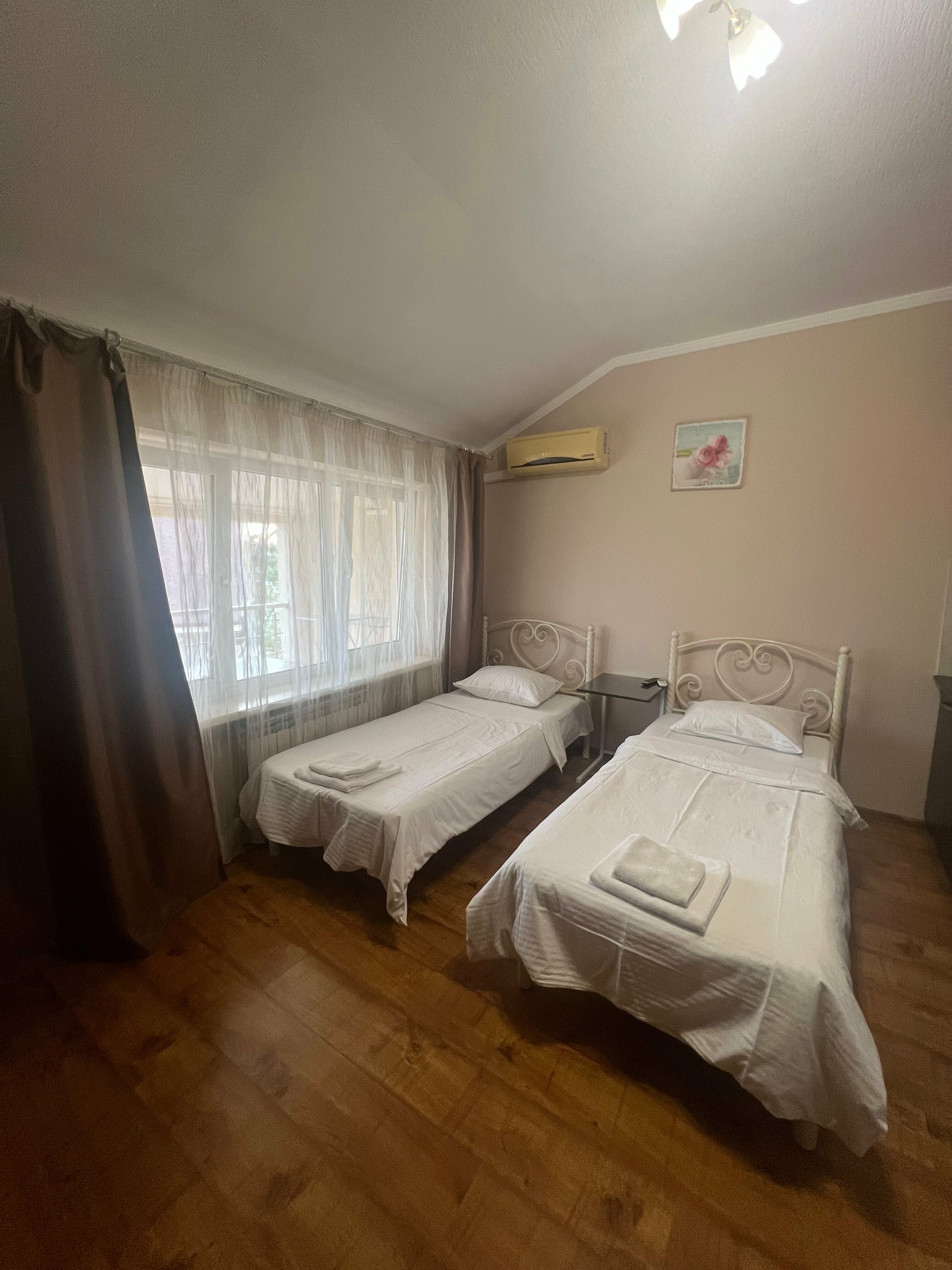 8 Улучшенный номер с балконом и кух.зоной