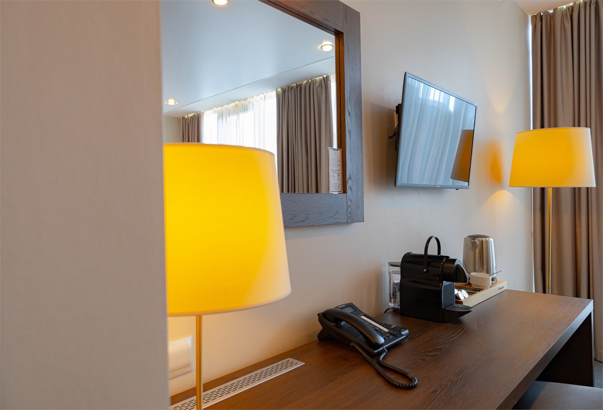 КОМФОРТ ДВУХМЕСТНЫЙ С КРЕСЛОМ (второй корпус)