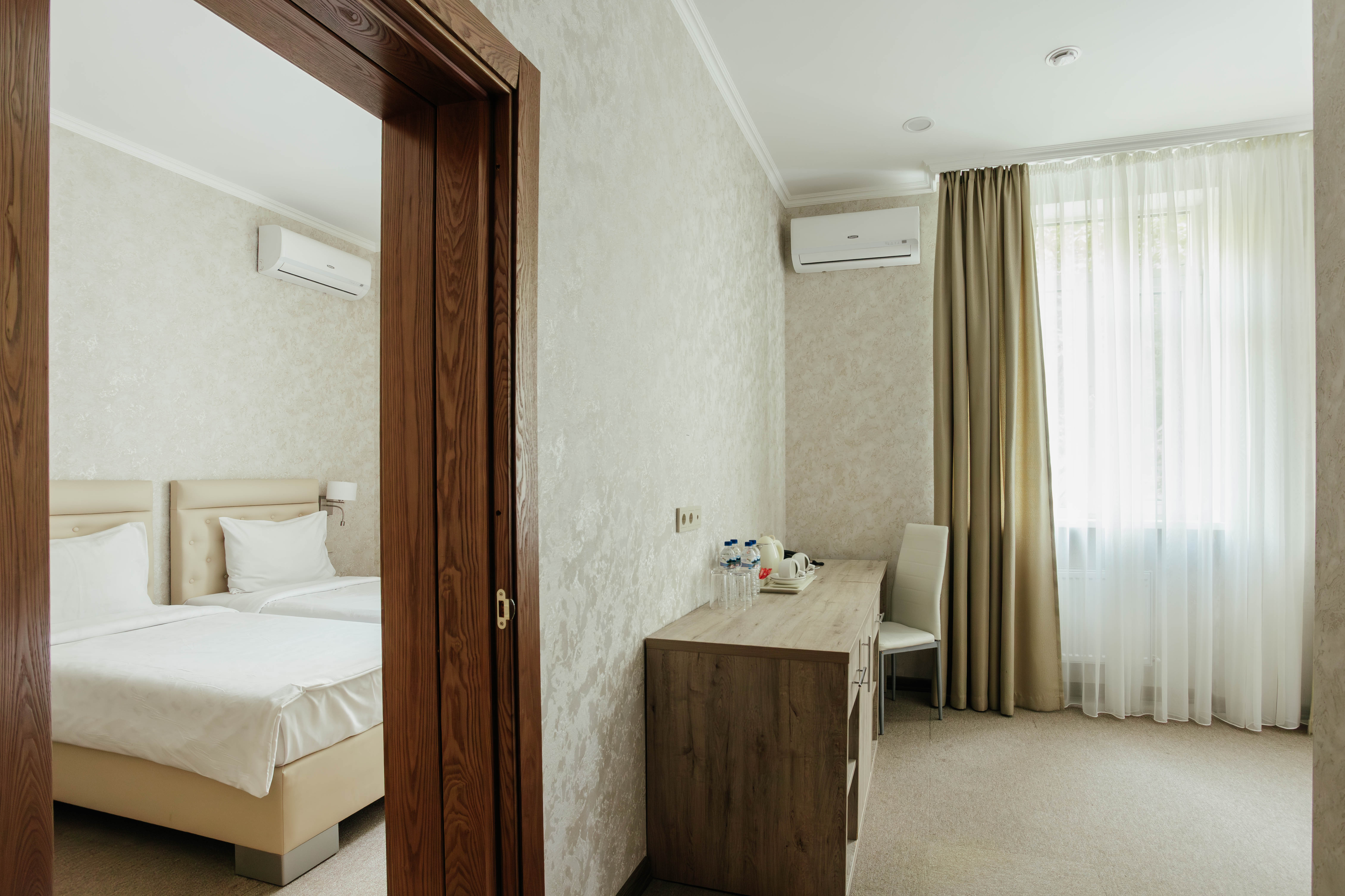 Семейный двухкомнатный без балкона вид на парк