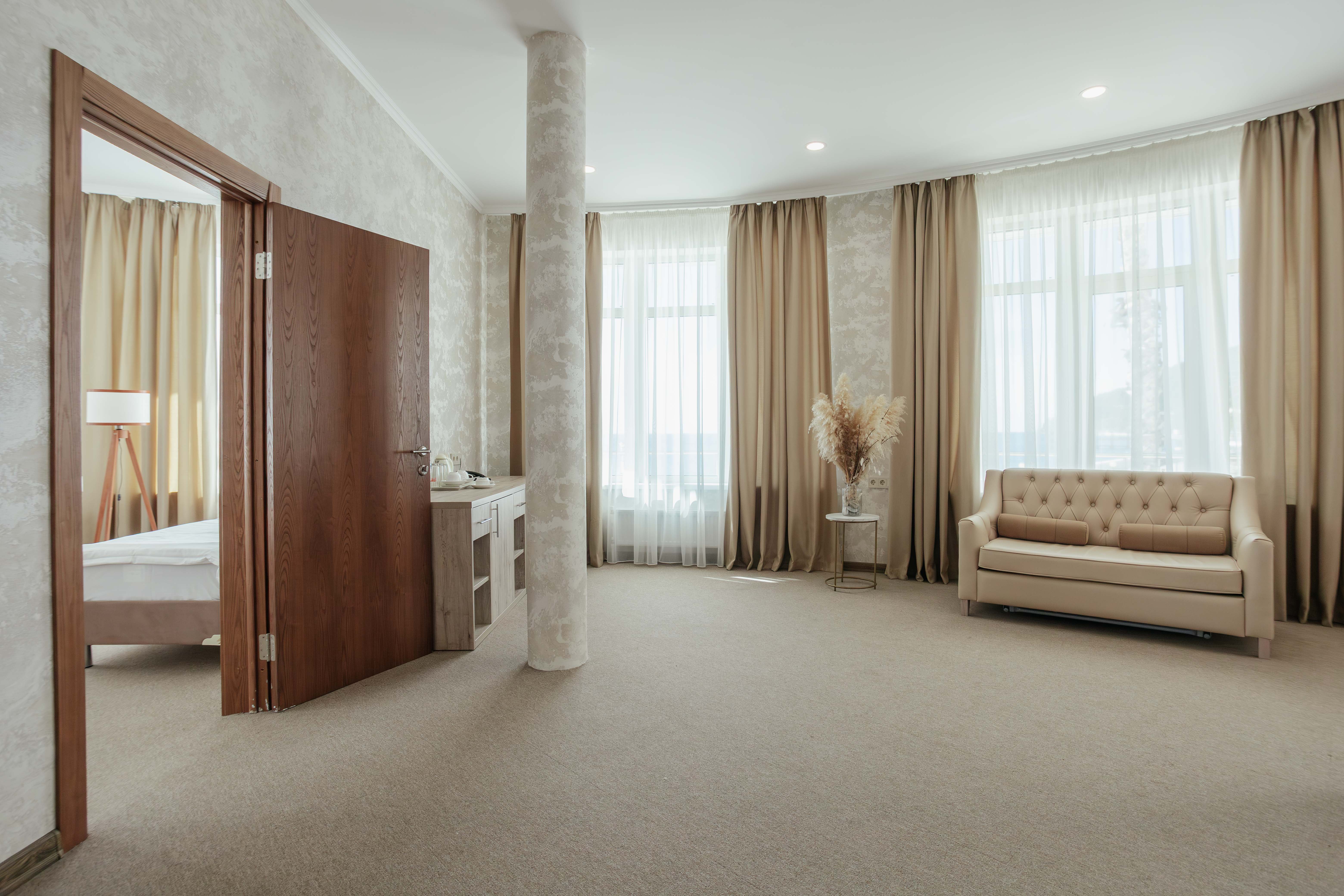 Люкс двухкомнатный с террасой вид на море