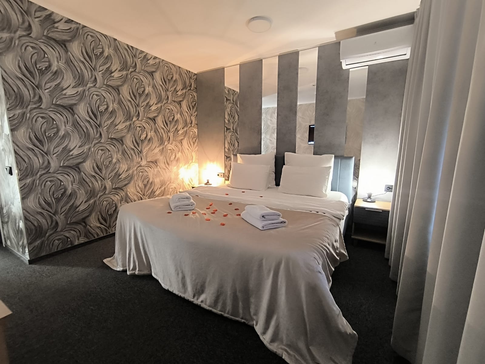 Улучшенный двухместный номер с 1 кроватью