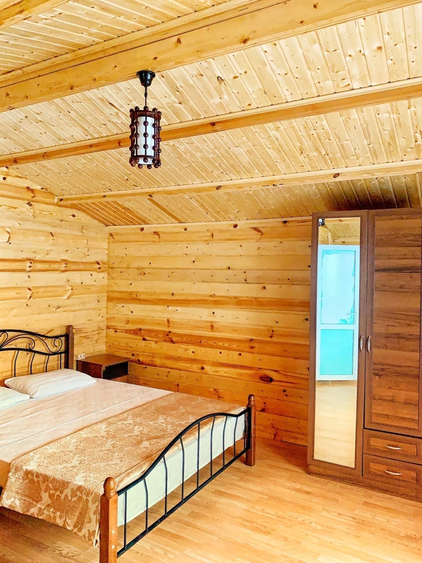 Трехместный домик в цитрусовом саду