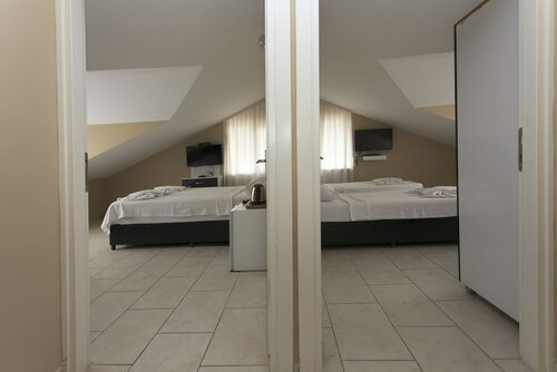 Семейный лофт ( Five Pax) в Green Peace Hotel