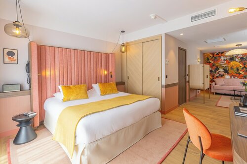 Junior Suite - Accès SPA в Golden Tulip Aix les Bains