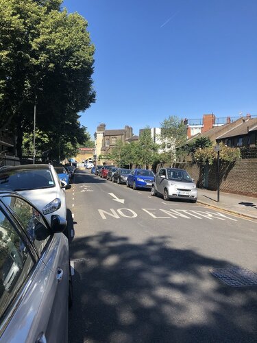 Bed in 9 Bed Female Dormitory Room with Shared Bathroom в PubLove The Steam Engine Hostel