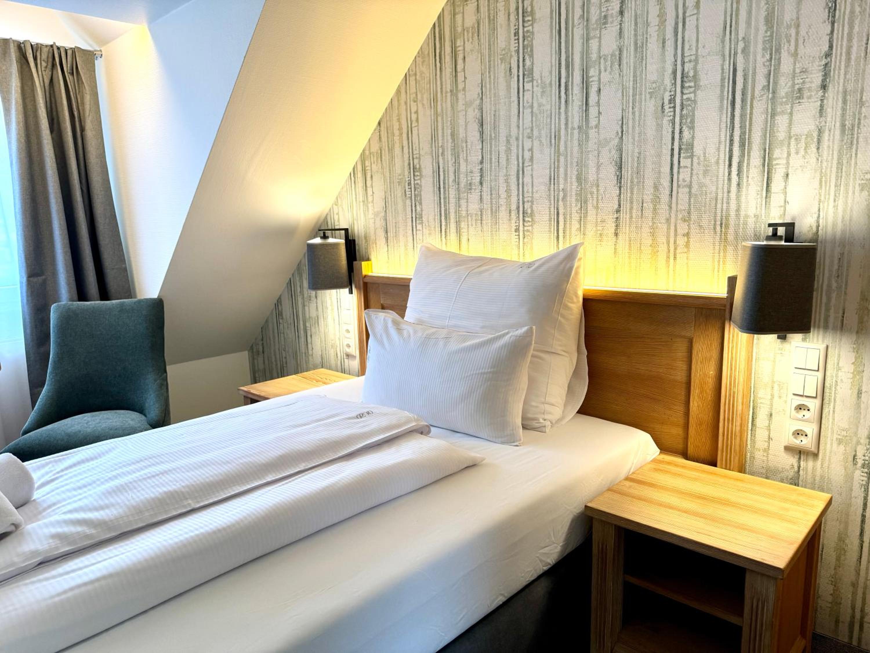 Standard Single Room