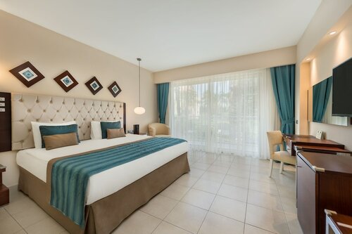 Номер «Делюкс» в Kamelya Collection Aishen Club