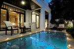 Private Garden Pool в Melati Beach Resort & SPA