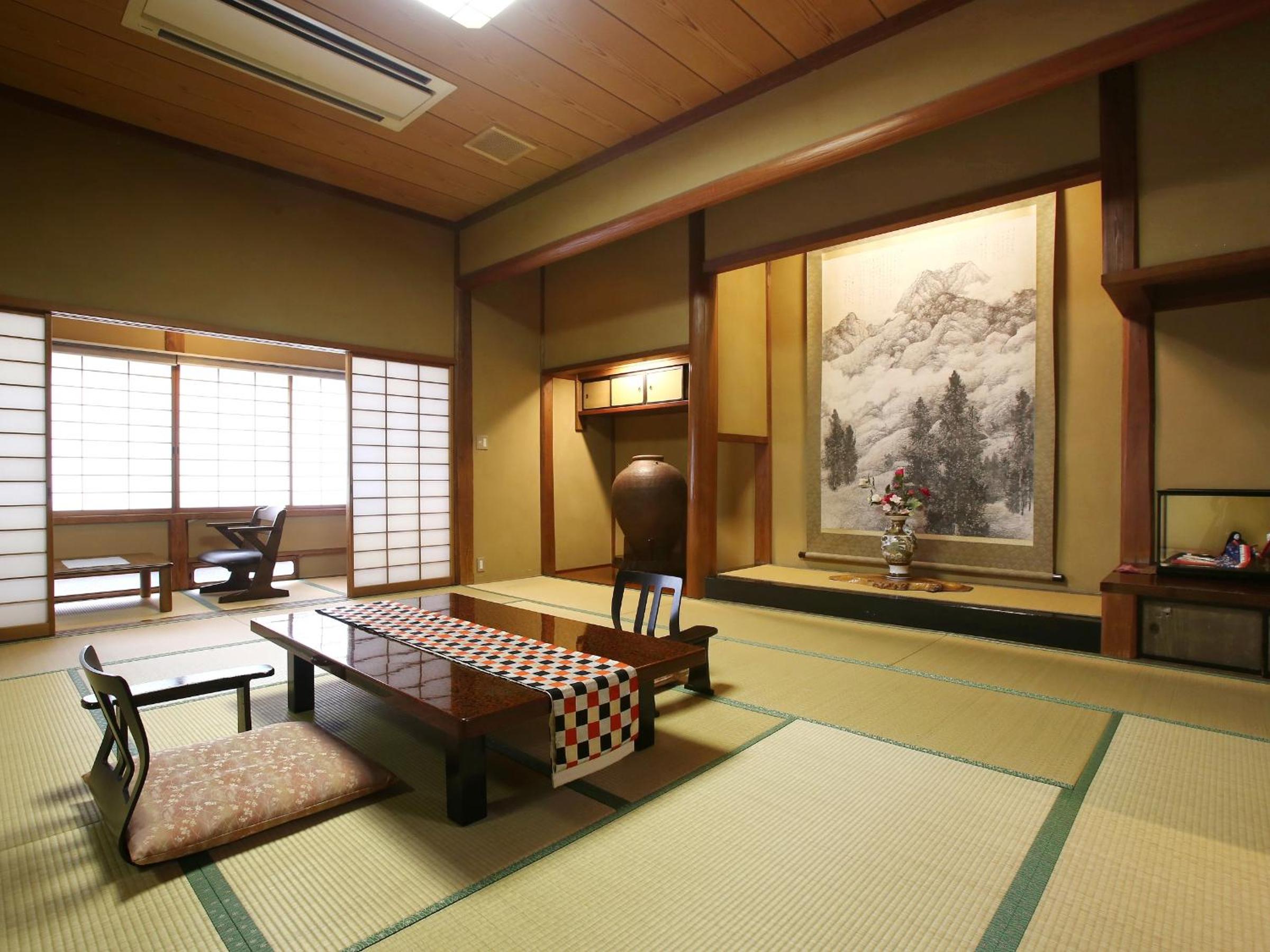 Superior Family Room