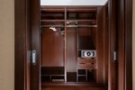 Номер «Делюкс», 2 двуспальные кровати, вид на горы в The Ritz-Carlton Almaty