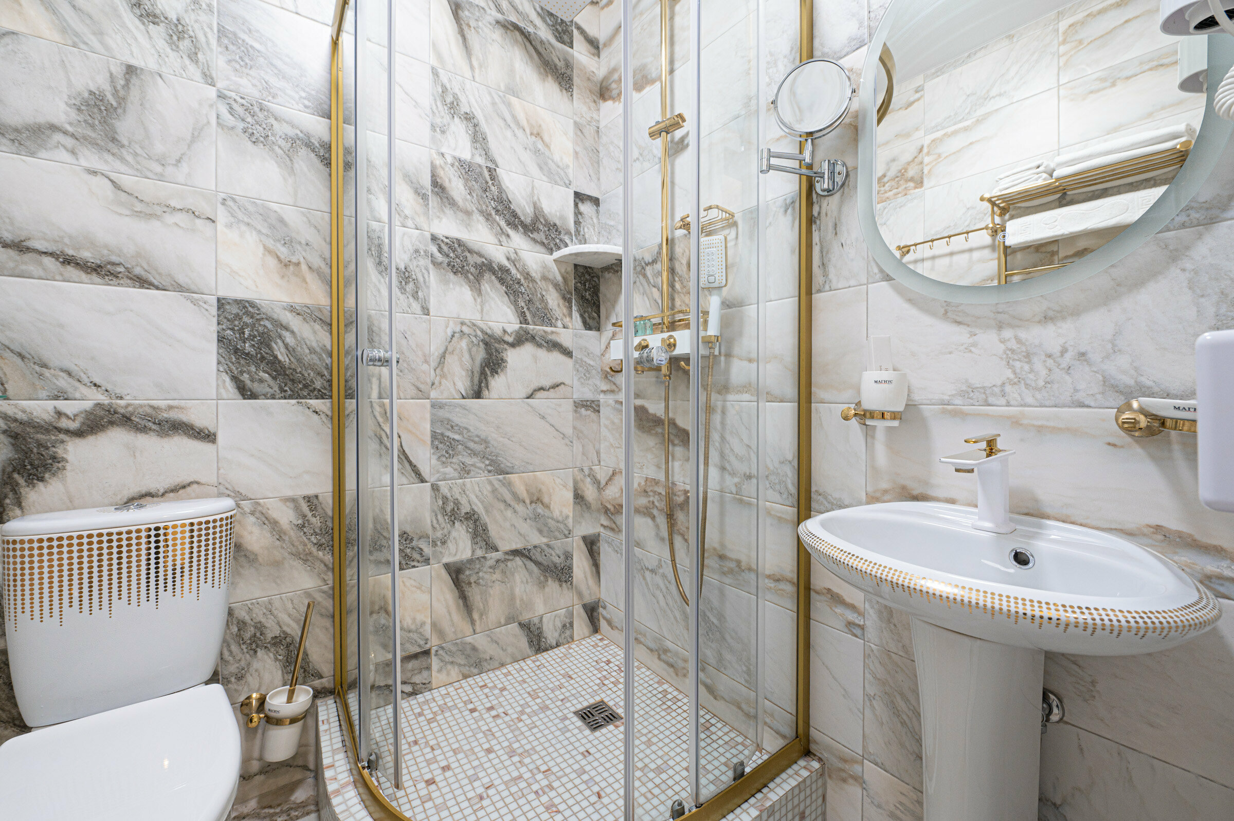 Двухместный номер эконом с имитацией окна