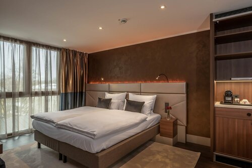 Люкс, 1 двуспальная кровать «Кинг-сайз», для некурящих в Innspire Hotel