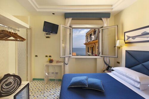 Улучшенный двухместный номер с 1 двуспальной кроватью, вид на море в Hotel Del Mare