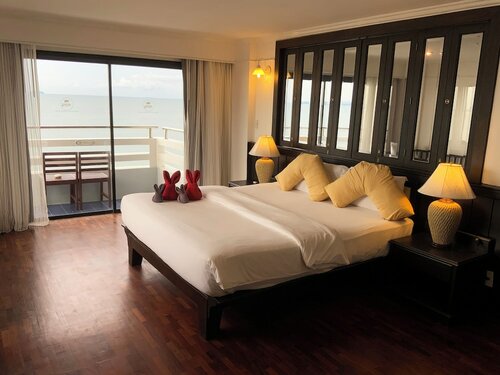 Junior Suite Family в Grand Jomtien Palace Hotel