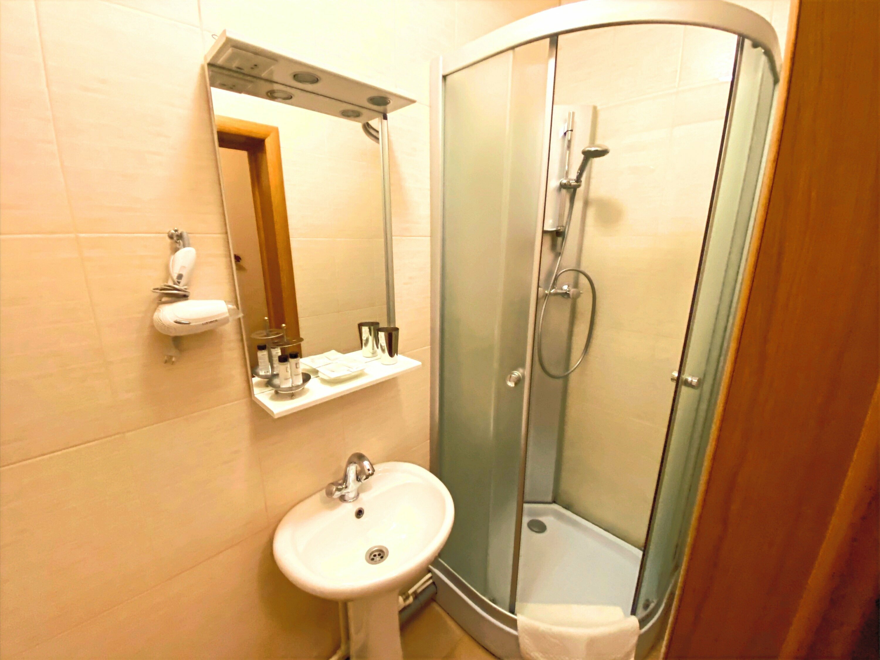 Номер "Комфорт" с видом на озеро