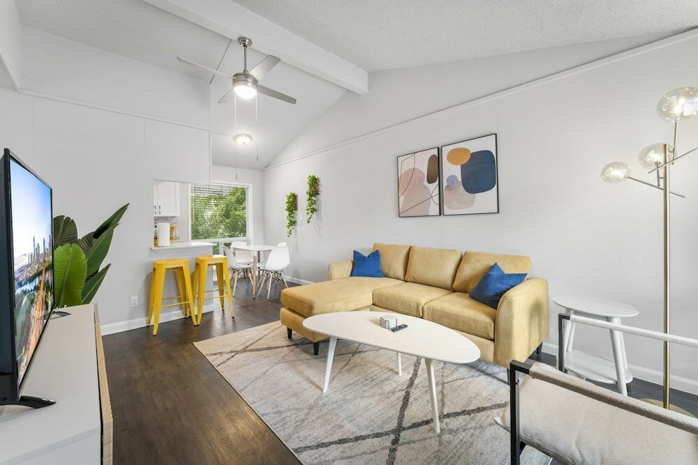 Duplex (Apartment)