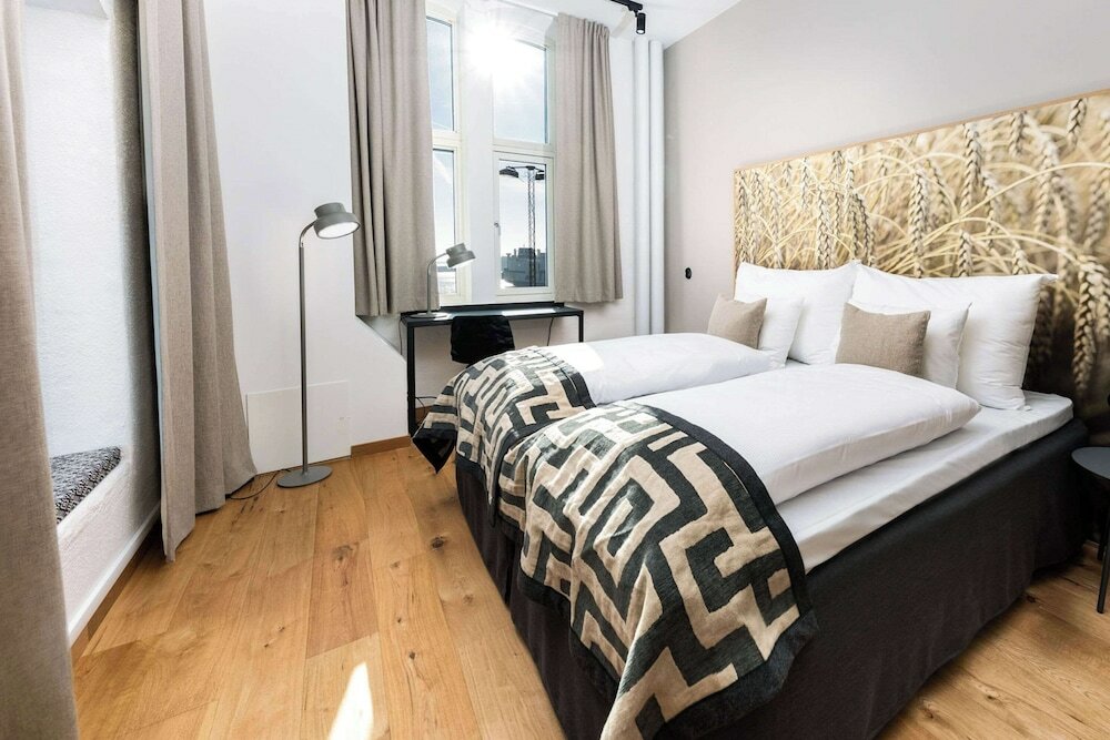 Deluxe Room, 1 King Bed, Non Smoking