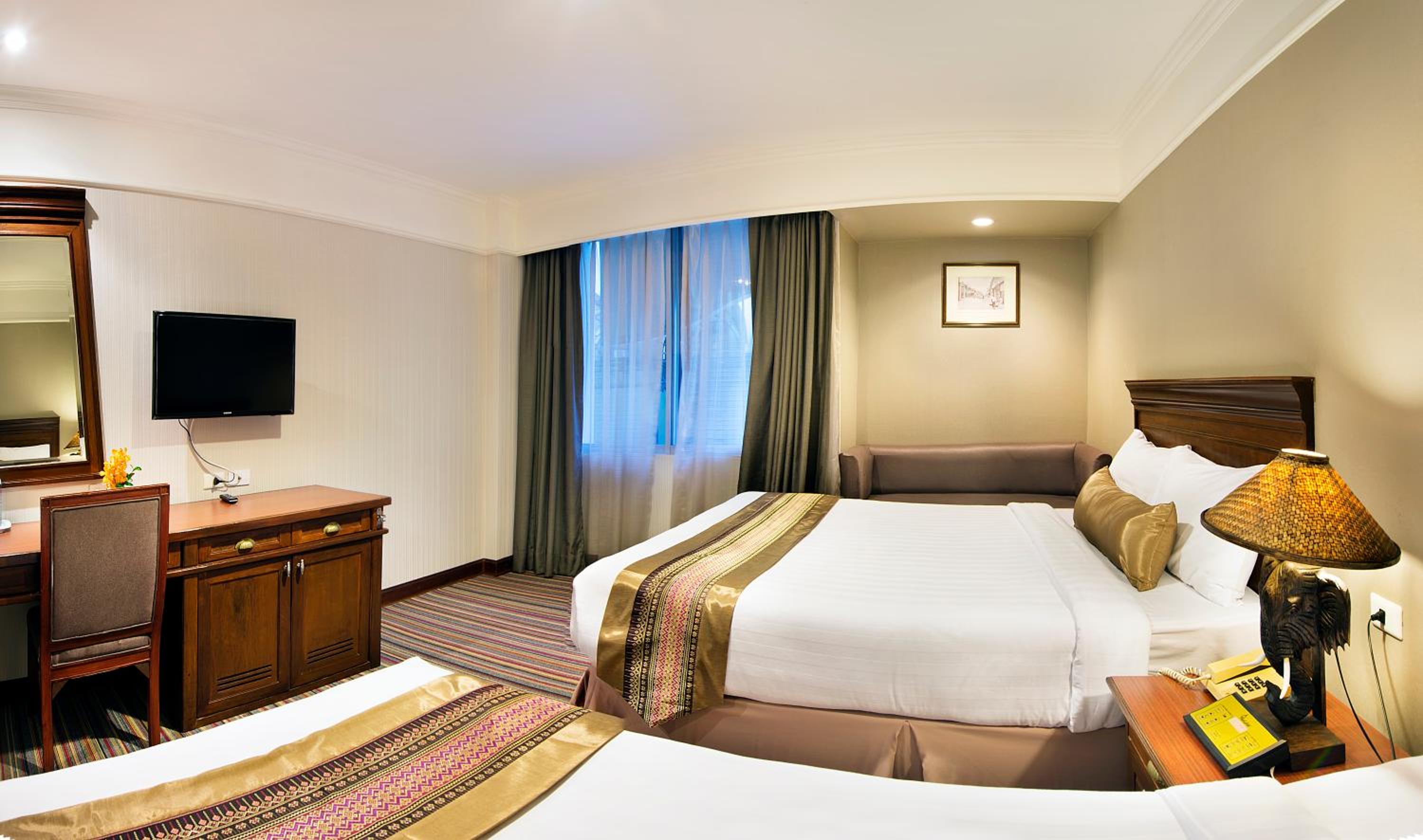 Deluxe Double or Twin Room