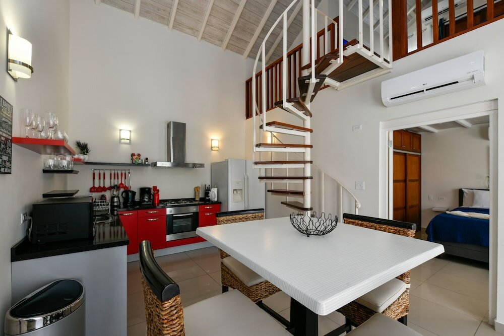 Pool side Villa Little 2 with Gallery