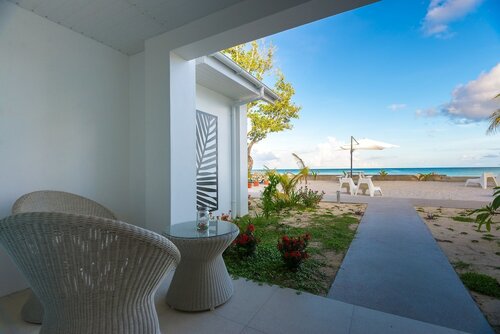 Апартаменты, 2 спальни, вид на море, с выходом к океану в Le Nautique Luxury Beachfront Apartments