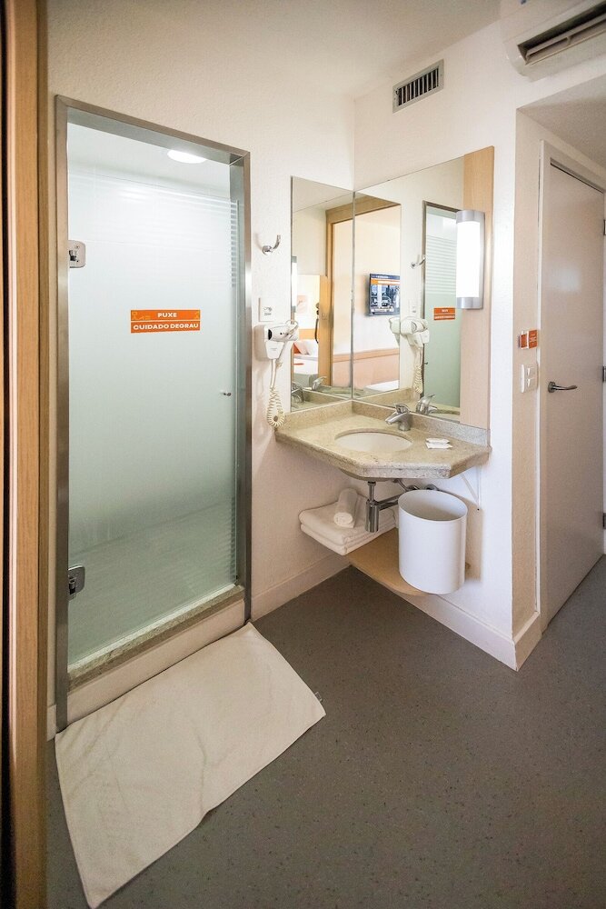 Double Single Room TWC