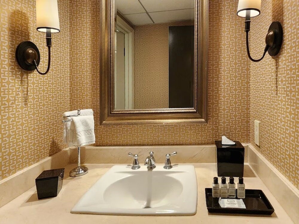 Deluxe Room, 1 King Bed, City View (Fitness King)