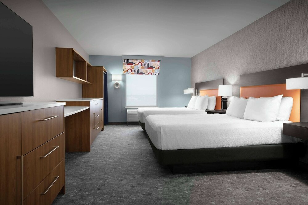 Studio, 2 Queen Beds, Accessible (Bathtub)