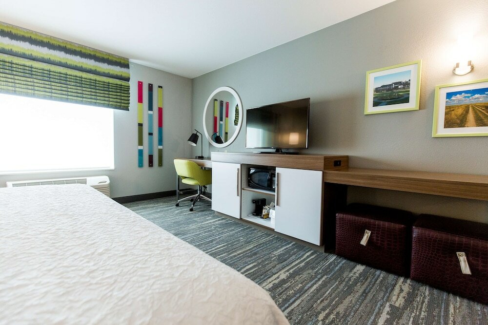 Room, 1 King Bed, Accessible, Non Smoking (Bathtub)