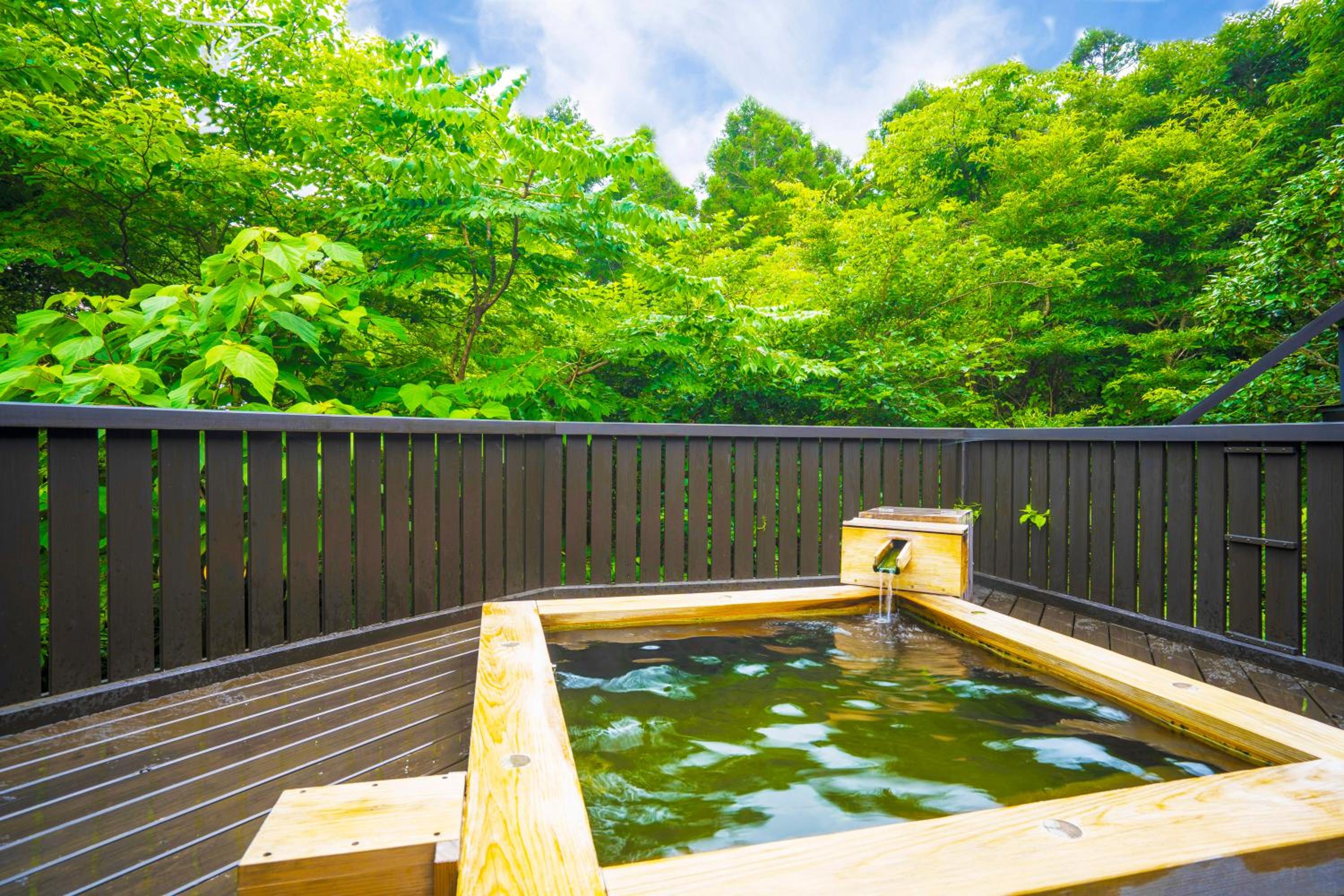Cottage with Open-Air Bath