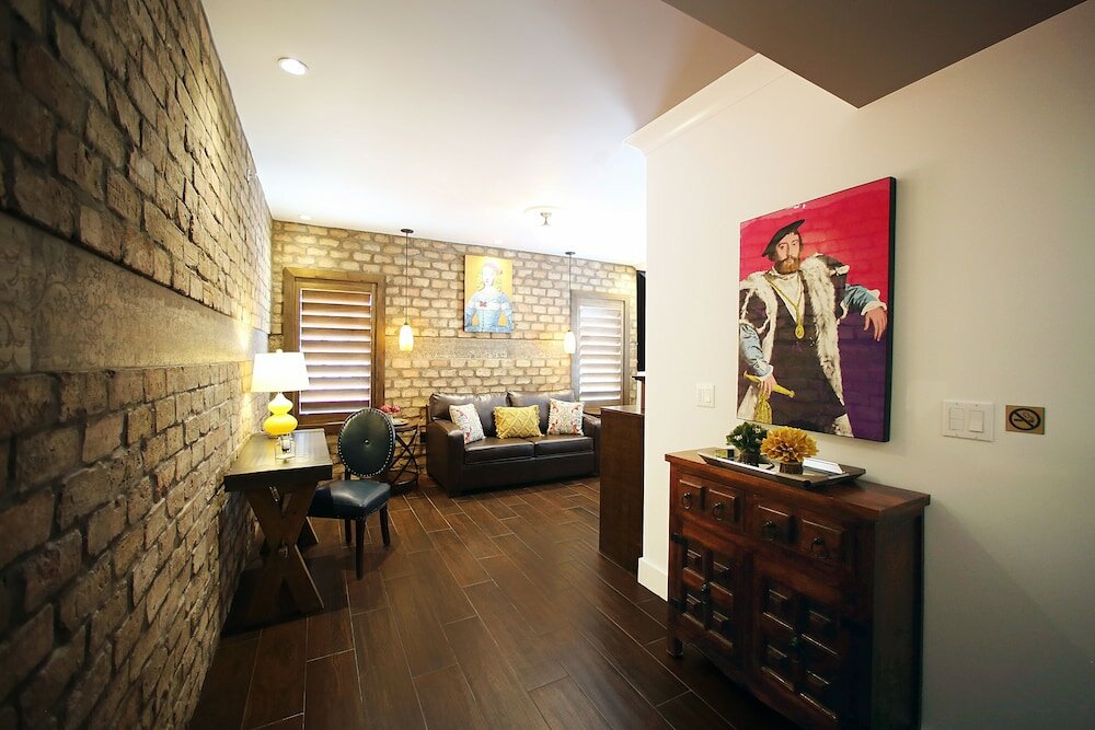 Cavalier Ocean View Suite