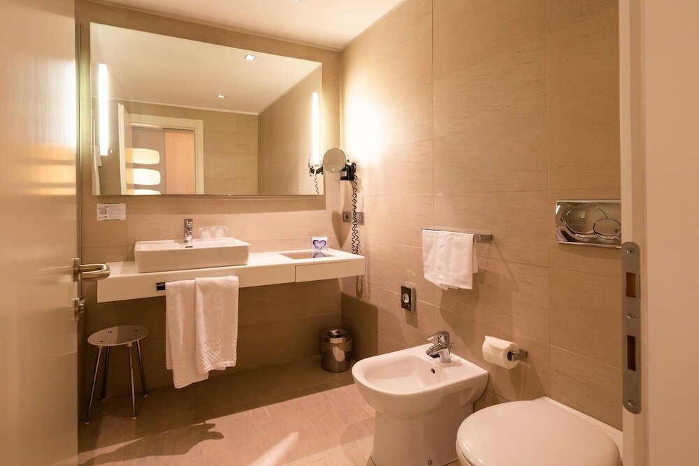 Junior Suite, 1 King Bed (Living Room;with Single Sofabed)