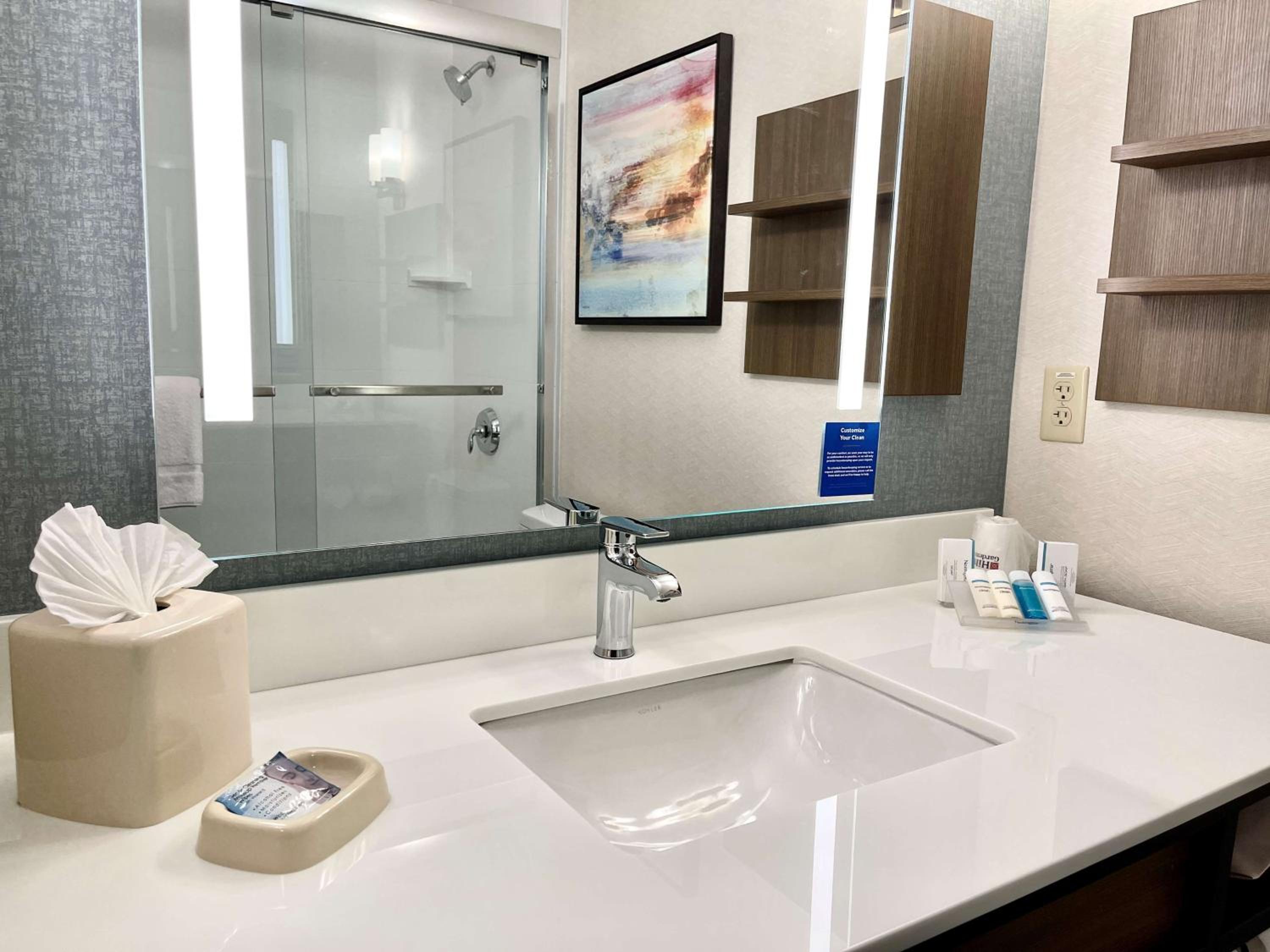 Junior King Suite - Non-Smoking