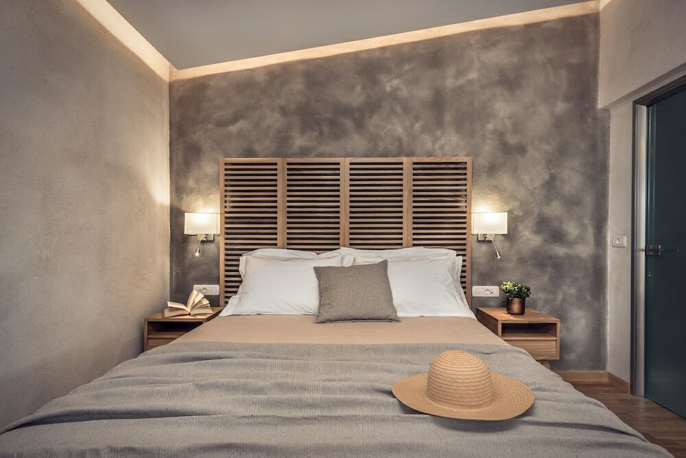 Superior Room (up to 2 adults)