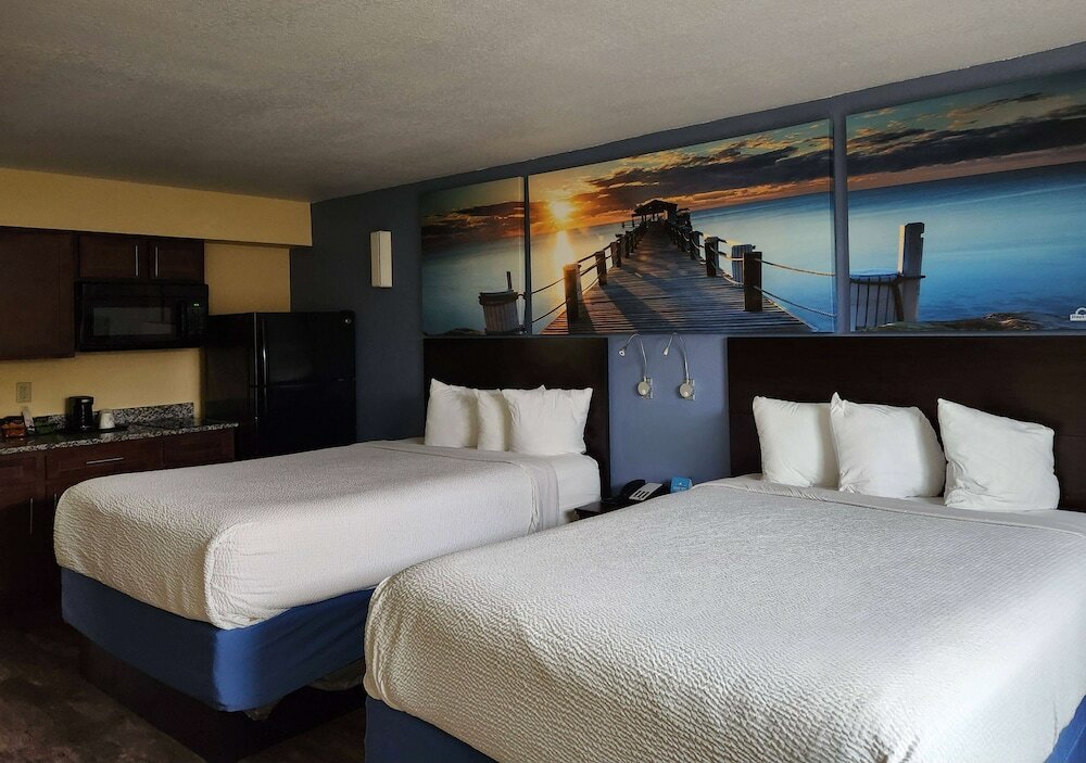 Efficiency, 2 Queen Beds, Accessible, Kitchenette