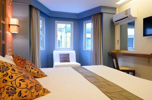 Deluxe King Suite в Golden House Bangkok