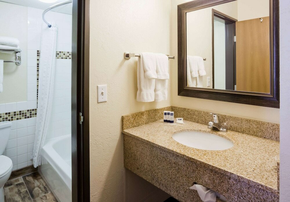 Luxury Suite, 1 King Bed, Non Smoking