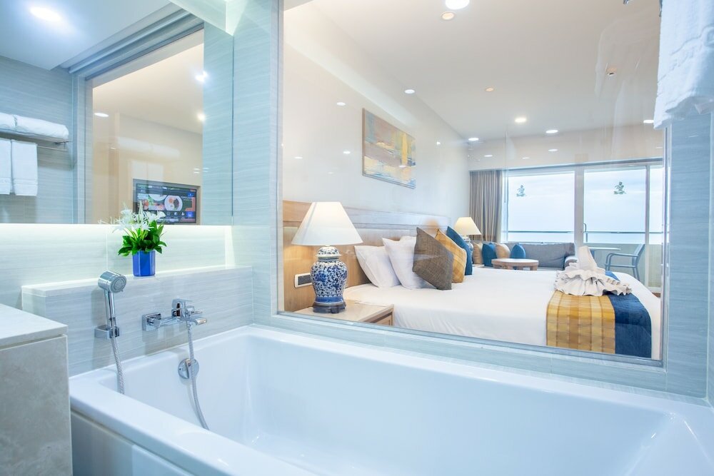Ocean Deluxe Room