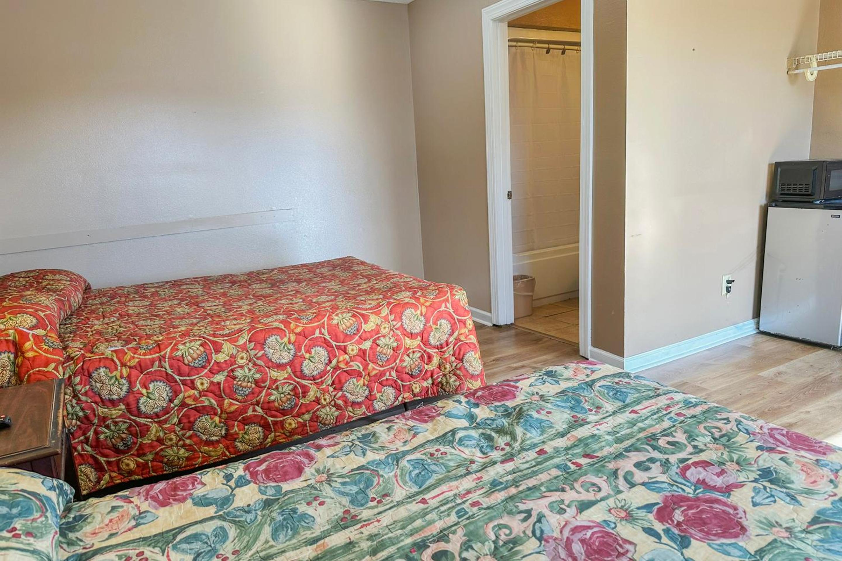 Premium 2 Queen Bed Smoking