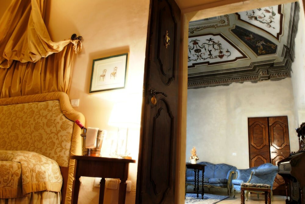 Executive Suite, Tower