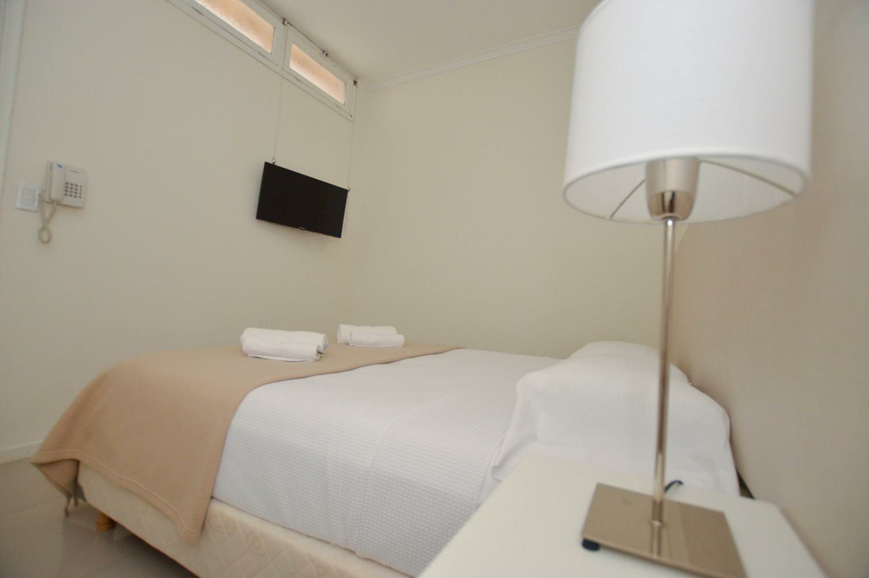 Economy Triple Room