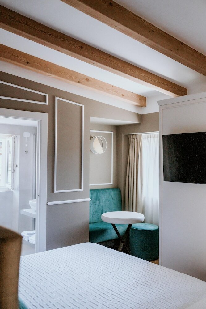 Superior Room, City View